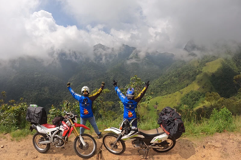 Ceylon Adventure Tours Package Images | Devil's Starecase